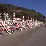 Adler Szálloda Alassio